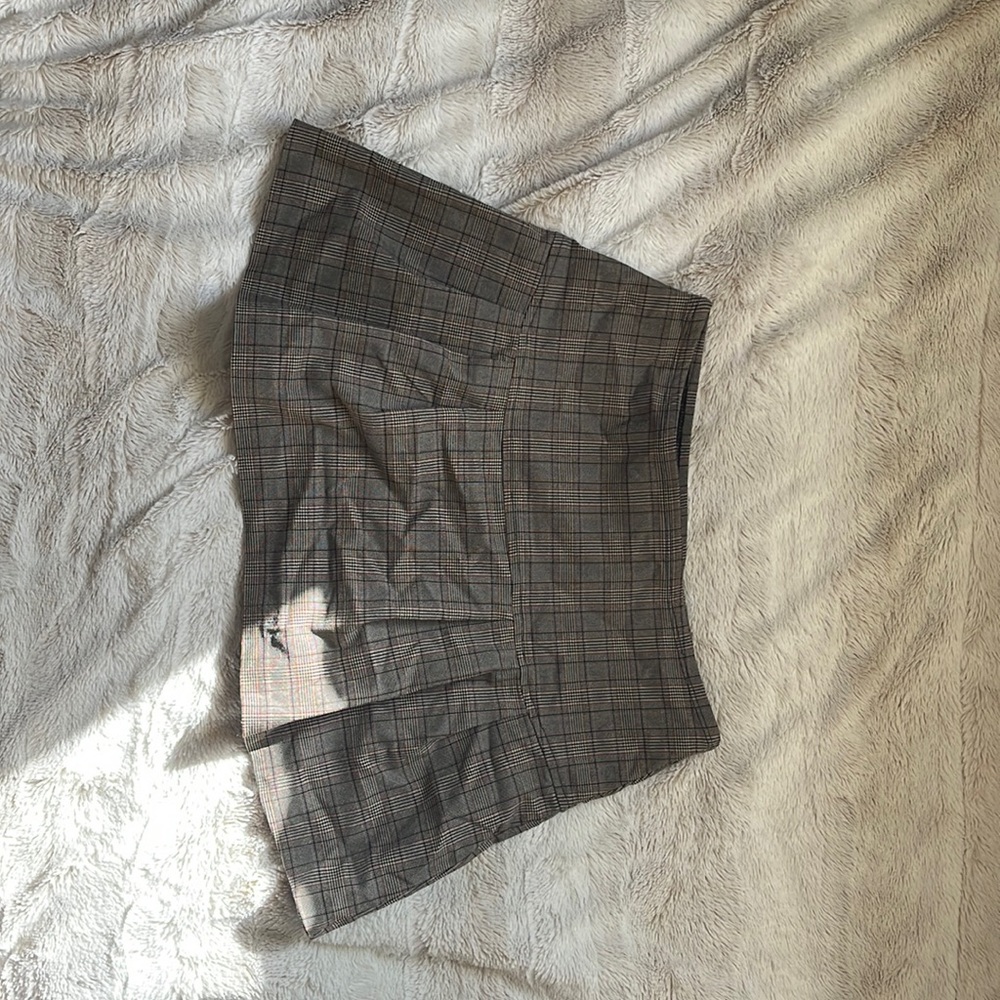 Plaid mini skirt with stretchy material, size M